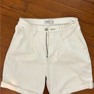 Abercrombie & Fitch Women's White Bermudas